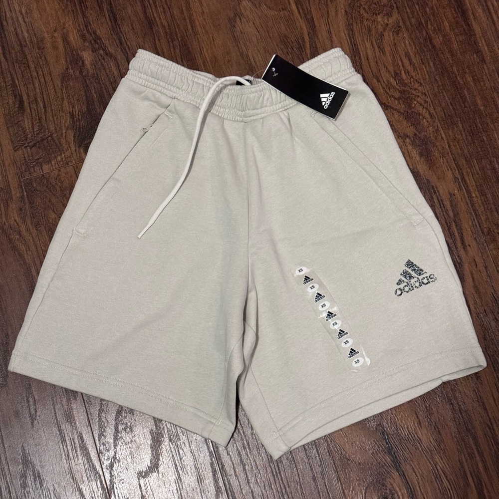 NWT Adidas cream sweat shorts xs